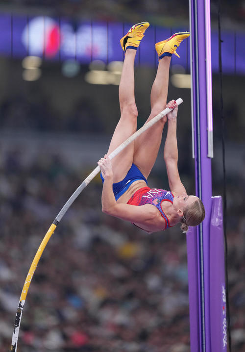 女子棒高跳びで金メダルを獲得した米国のムーン（撮影・足立雅史）