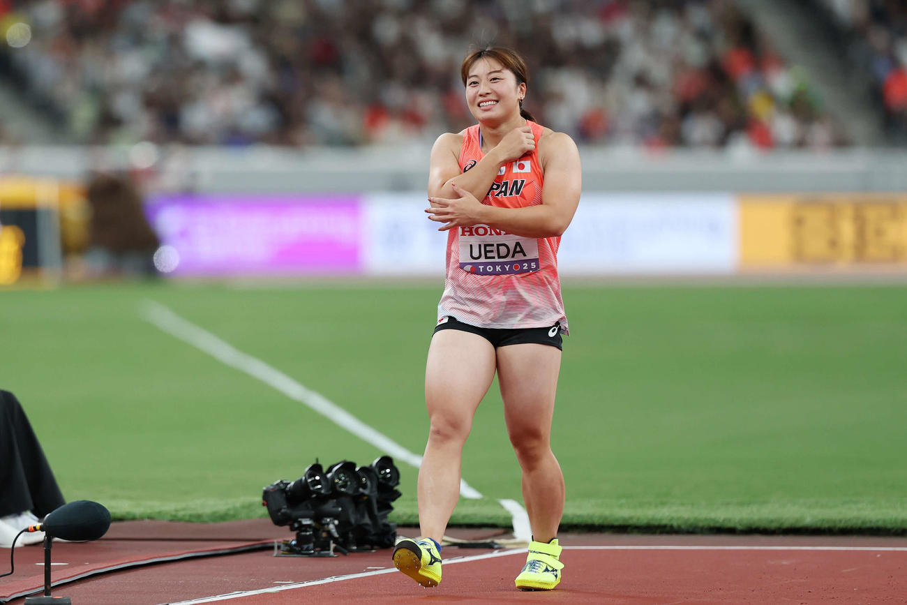 女子やり投げ予選　3投目を終えた上田（撮影・宮地輝）