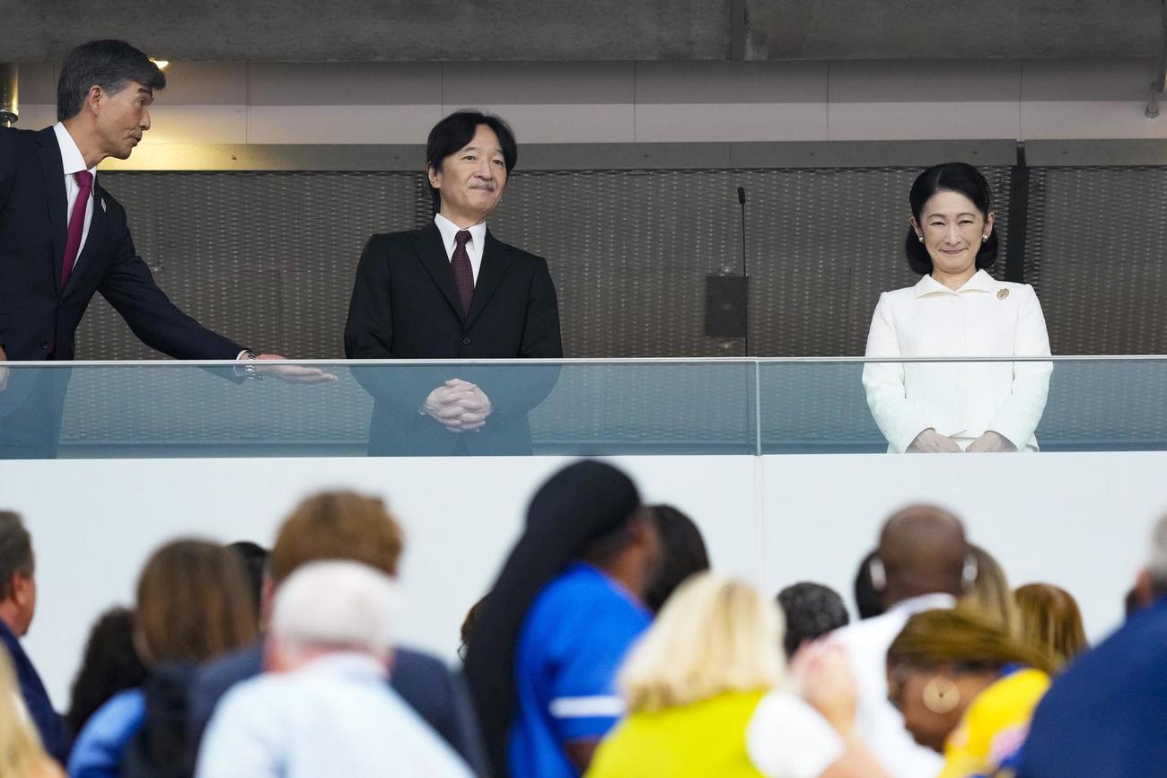 陸上の第20回世界選手権東京大会の開会式に出席される秋篠宮さまと紀子さま（共同）