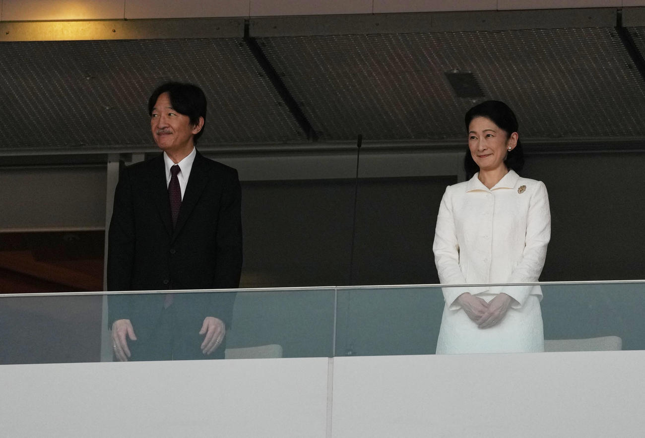 開会宣言をされた秋篠宮ご夫妻（ロイター）