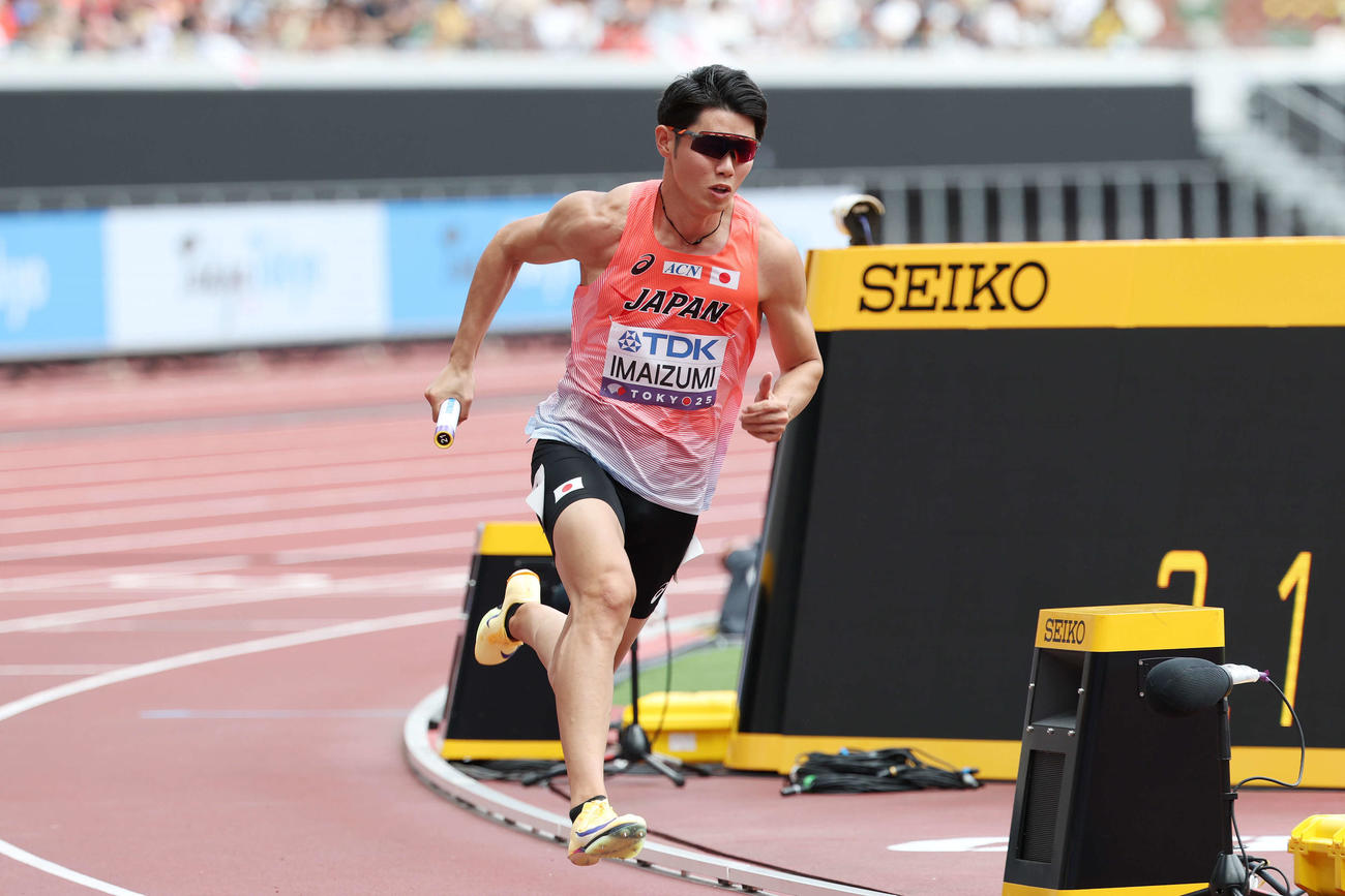 混合1600メートルリレー予選　力走する1走の今泉（撮影・宮地輝）