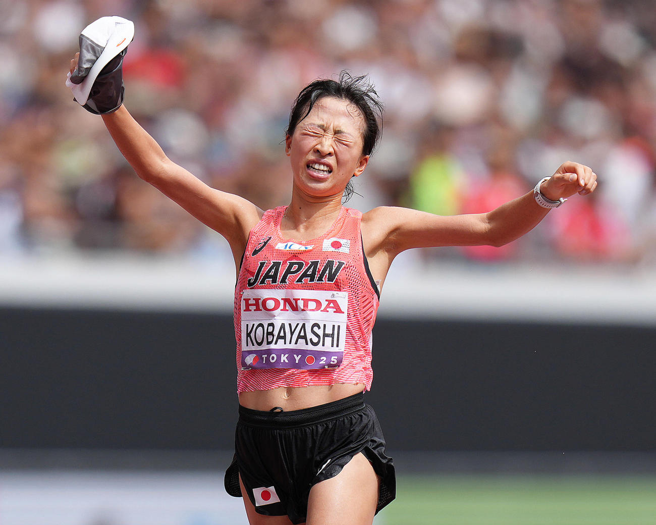 女子マラソンで7位入賞を果たした小林（撮影・足立雅史）