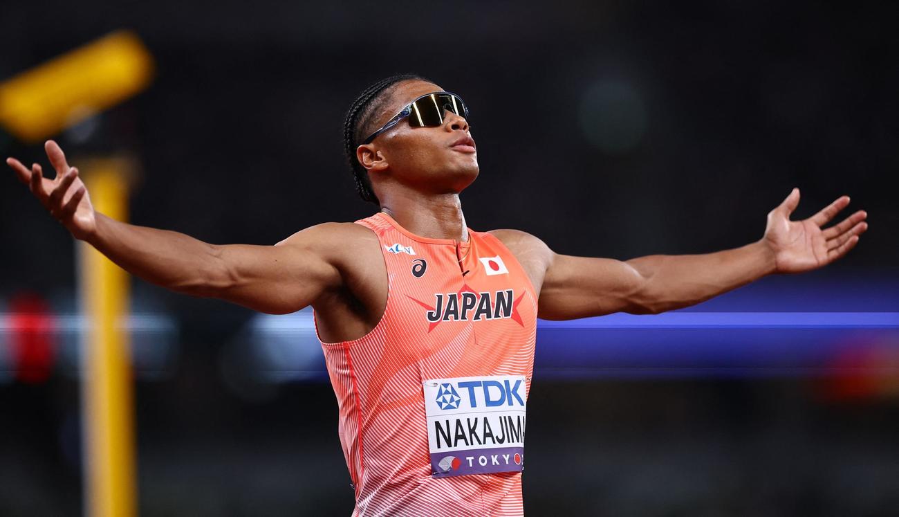 男子400m予選　2組2位で準決勝進出の中島佑気ジョセフ（ロイター）