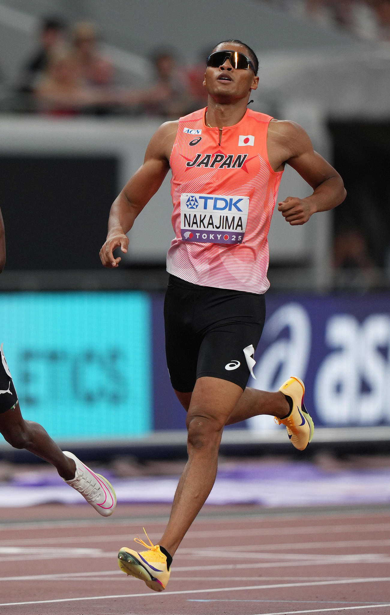 男子400メートル予選で力走する中島（撮影・足立雅史）
