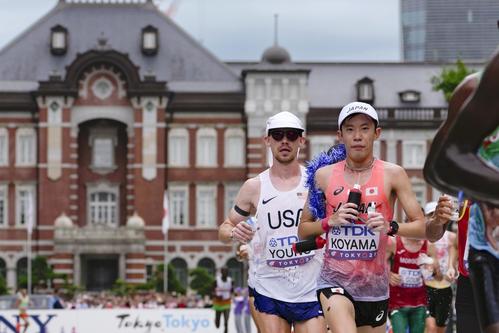 世界陸上】ケニア選手が苦悶の表情…まさか急失速 川内優輝は「給水が