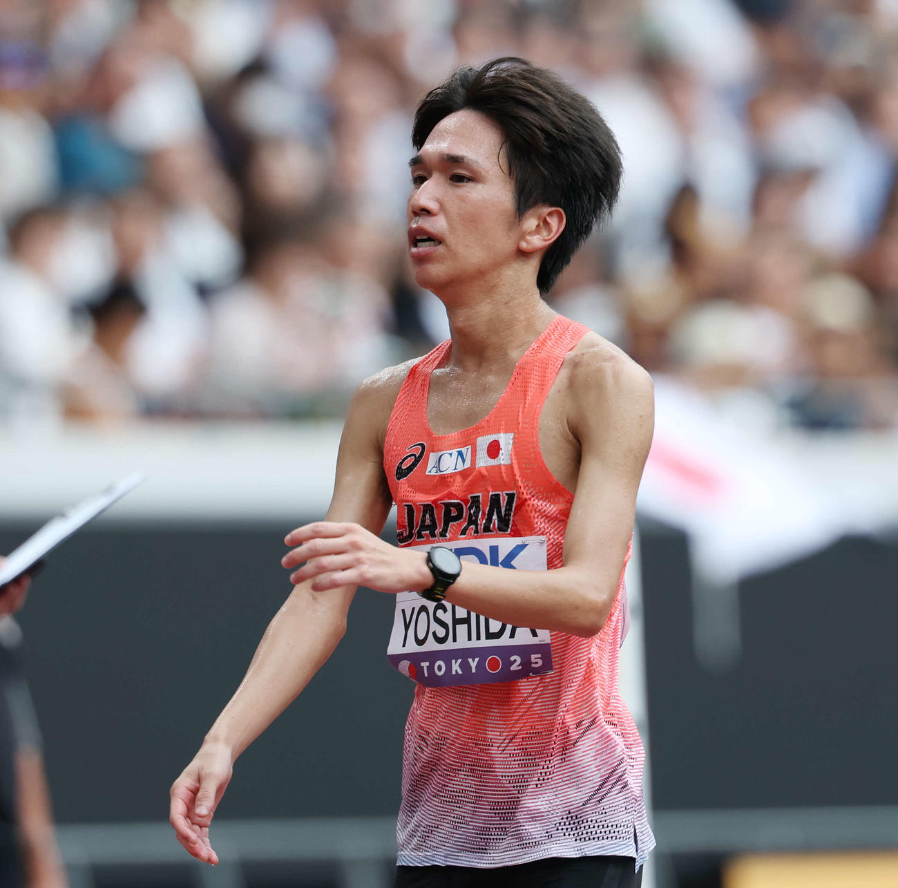 男子マラソン　ゴールした吉田祐也（撮影・宮地輝）