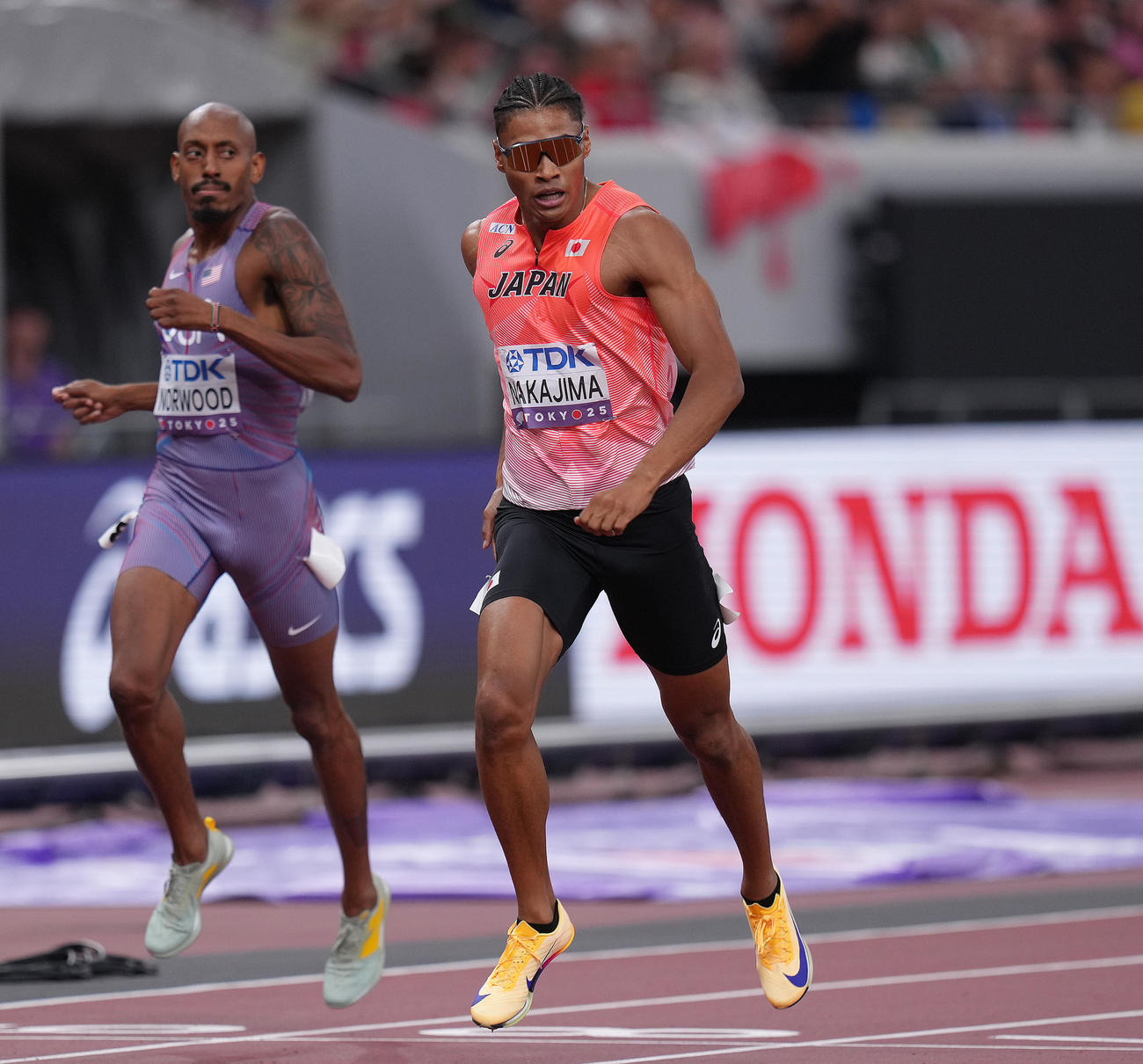 男子400メートル準決勝　決勝進出を決めた中島（撮影・足立雅史）