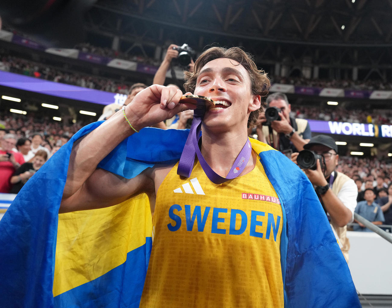 男子棒高跳びを世界新で優勝したスウェーデンのデュプランティス（2025年9月15日撮影）
