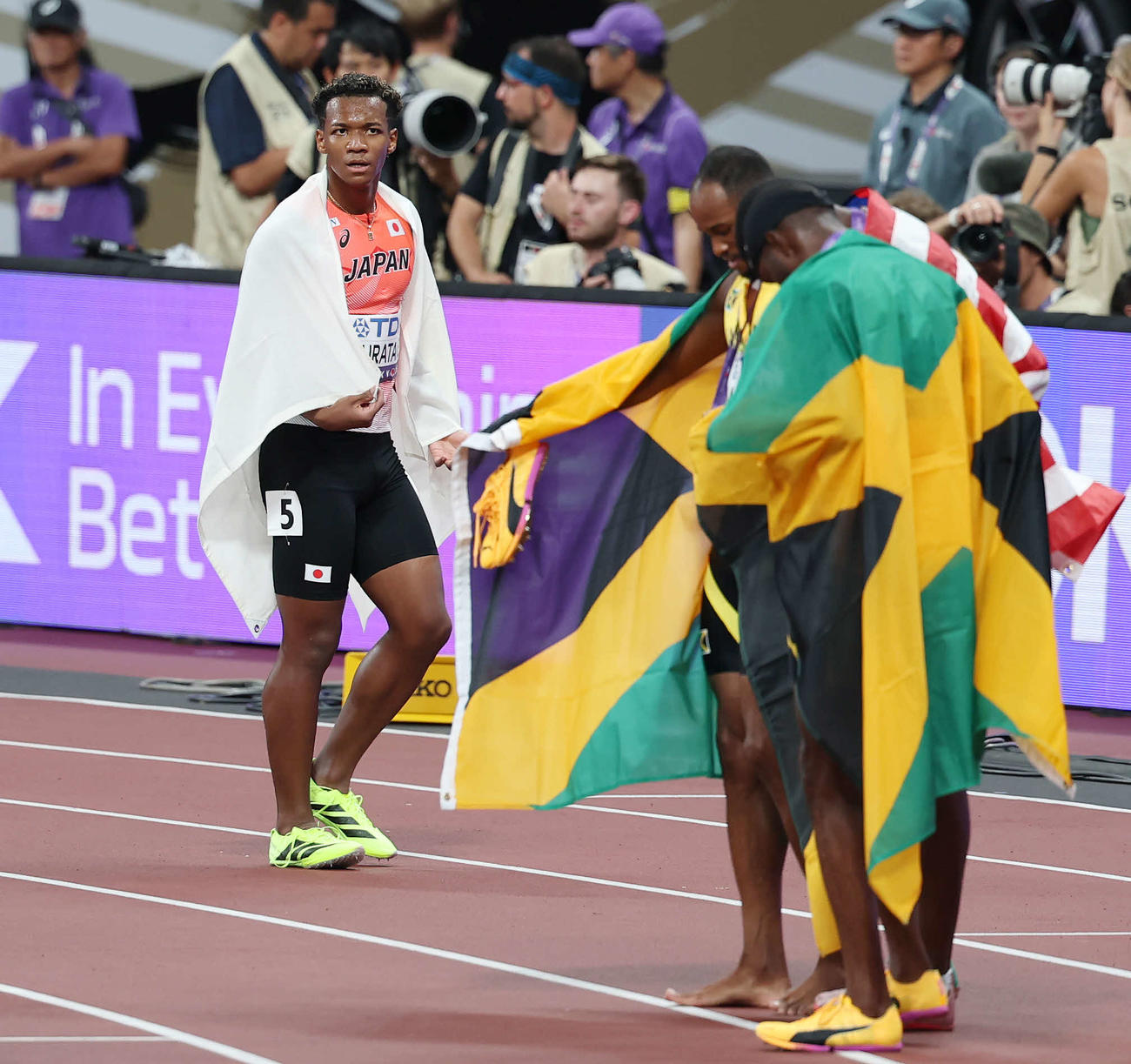 男子110メートル障害決勝　5位入賞となった村竹（撮影・宮地輝）