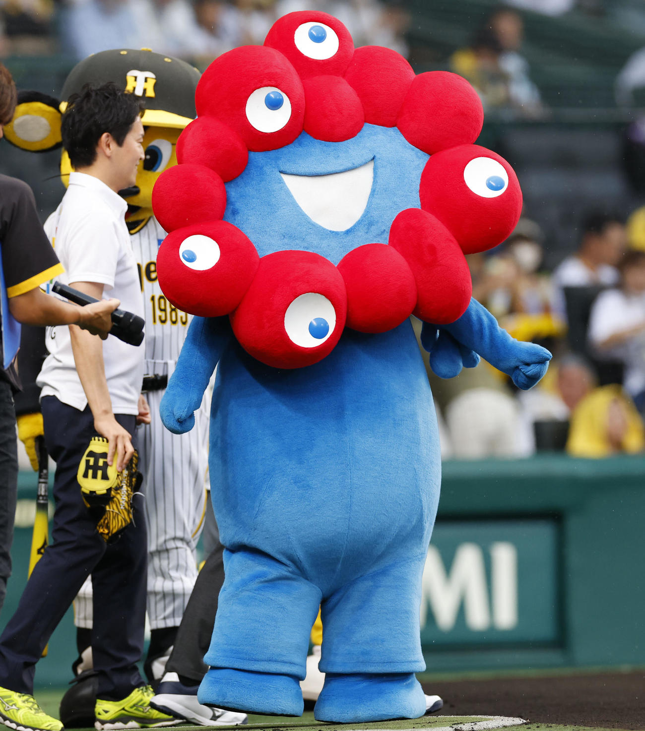 大阪万博のマスコット「みゃくみゃく」＝23年6月