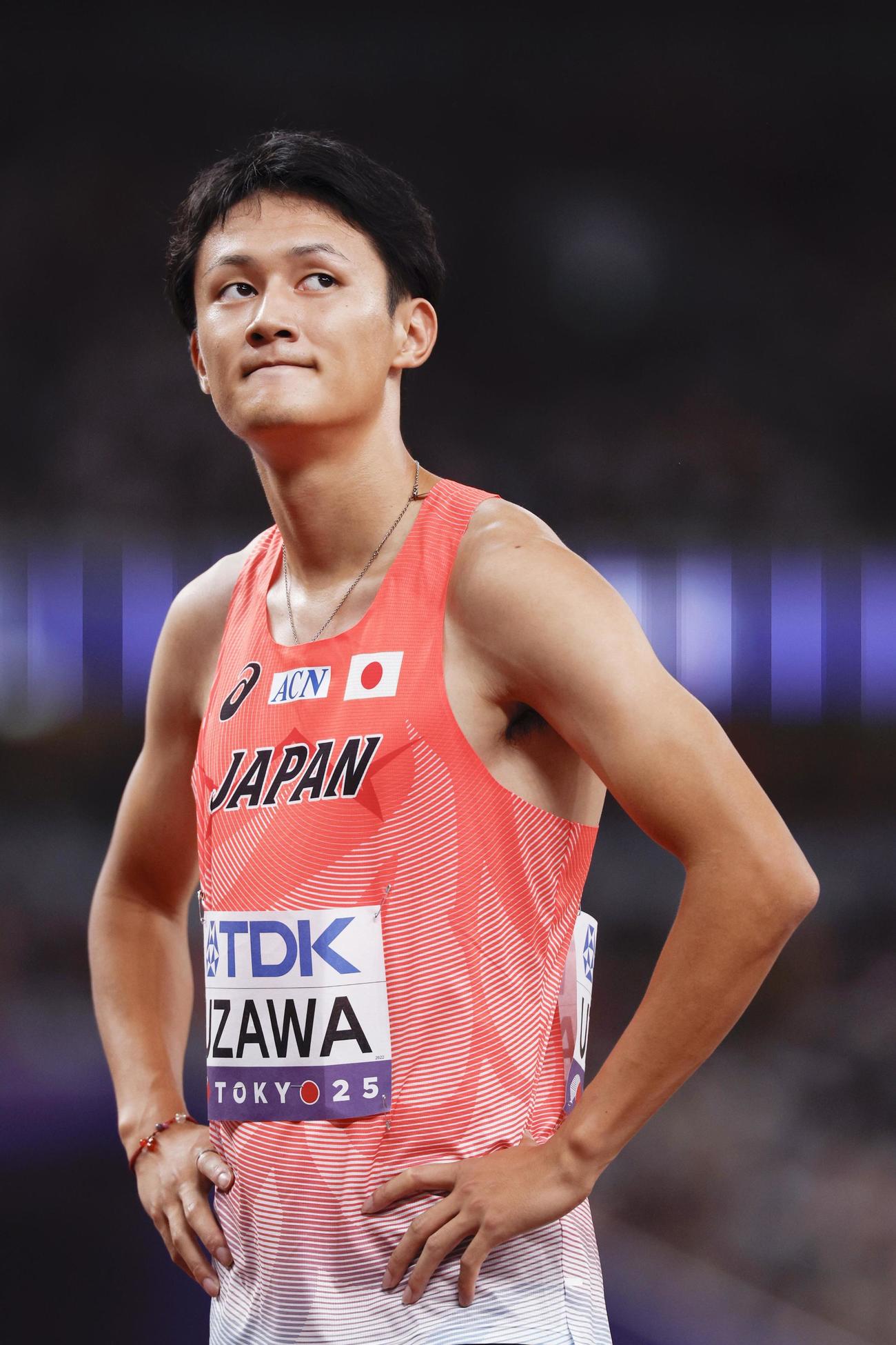 男子200メートル準決勝　レースを終えた鵜沢飛羽（共同）