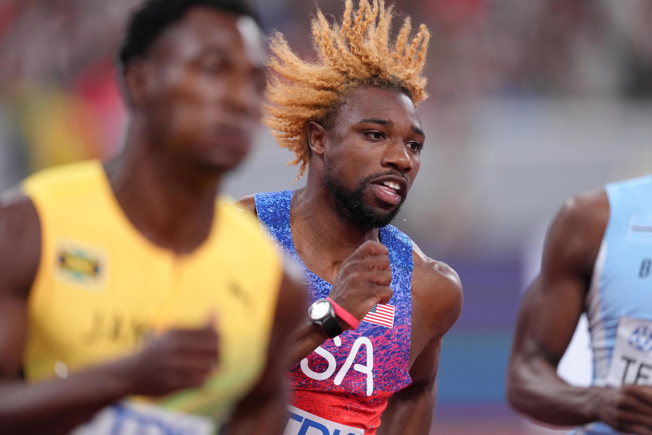 男子200メートル決勝　金メダルを獲得した米国のライルズ＝2025年9月19日
