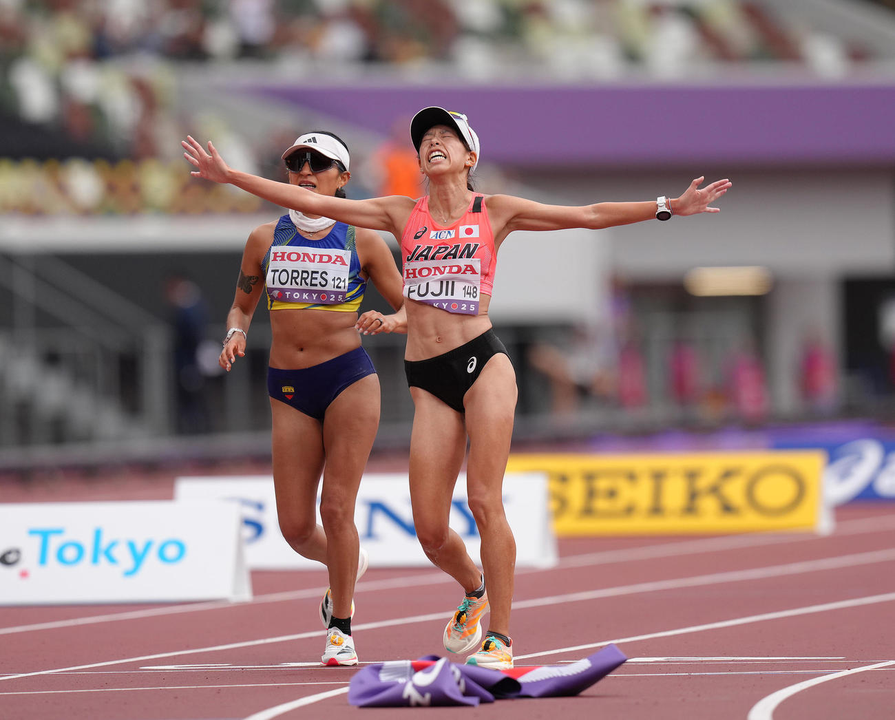 女子20キロ競歩　銅メダルを獲得した藤井（撮影・足立雅史）
