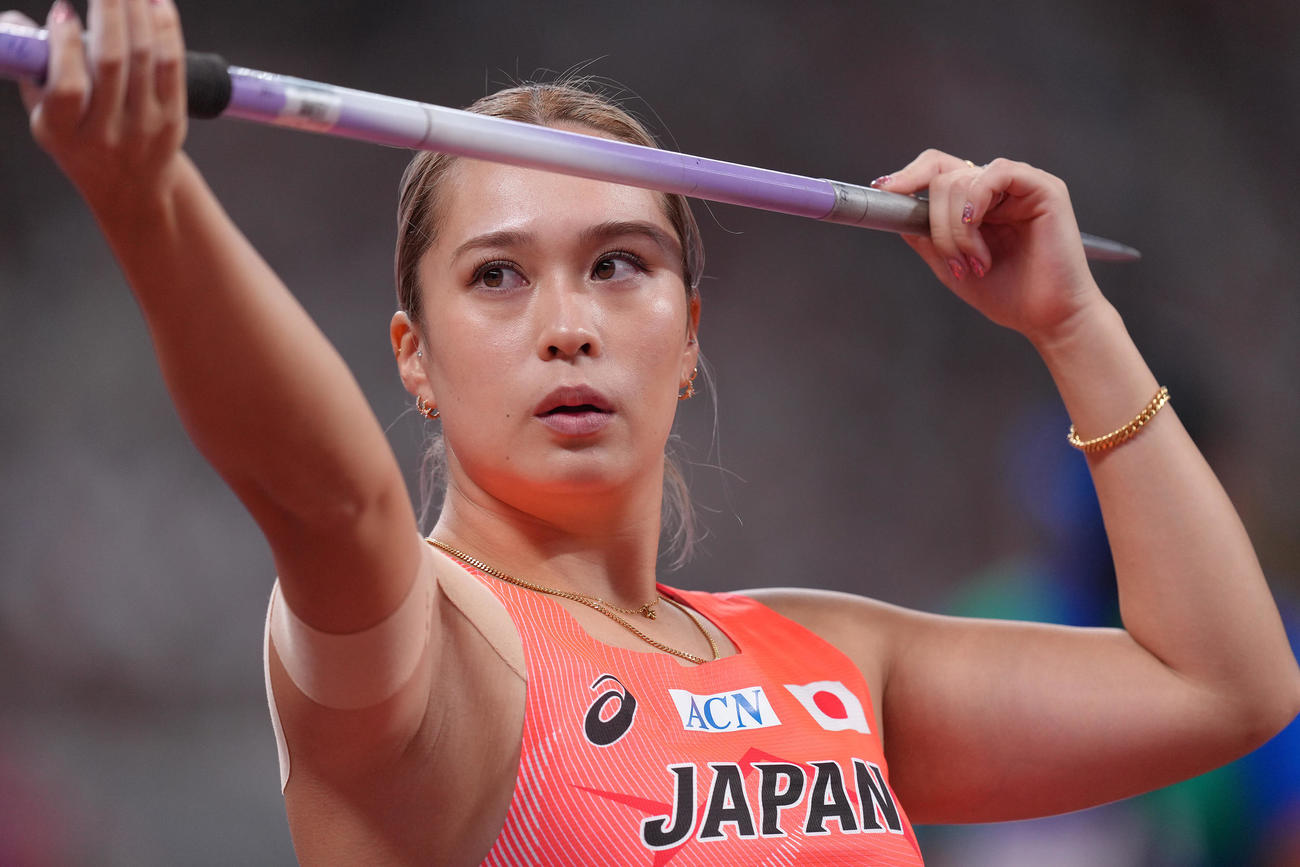 女子やり投げ予選　3回目の投てきに臨む武本