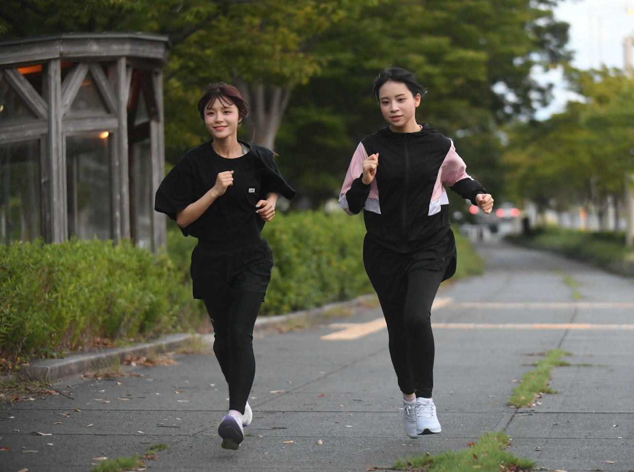 仲良く並走。麗菜さん、速いです