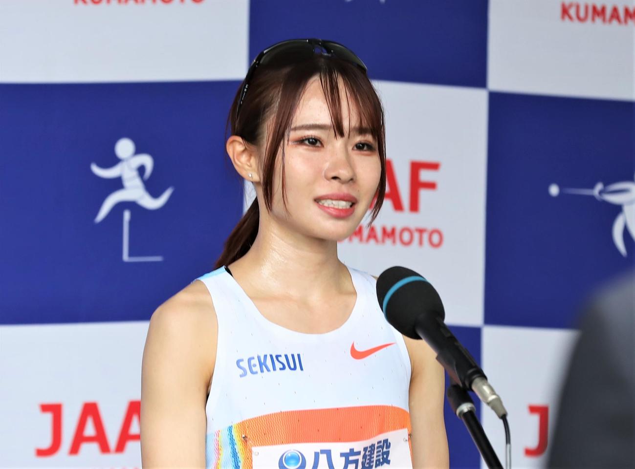山本有真（2025年4月撮影）