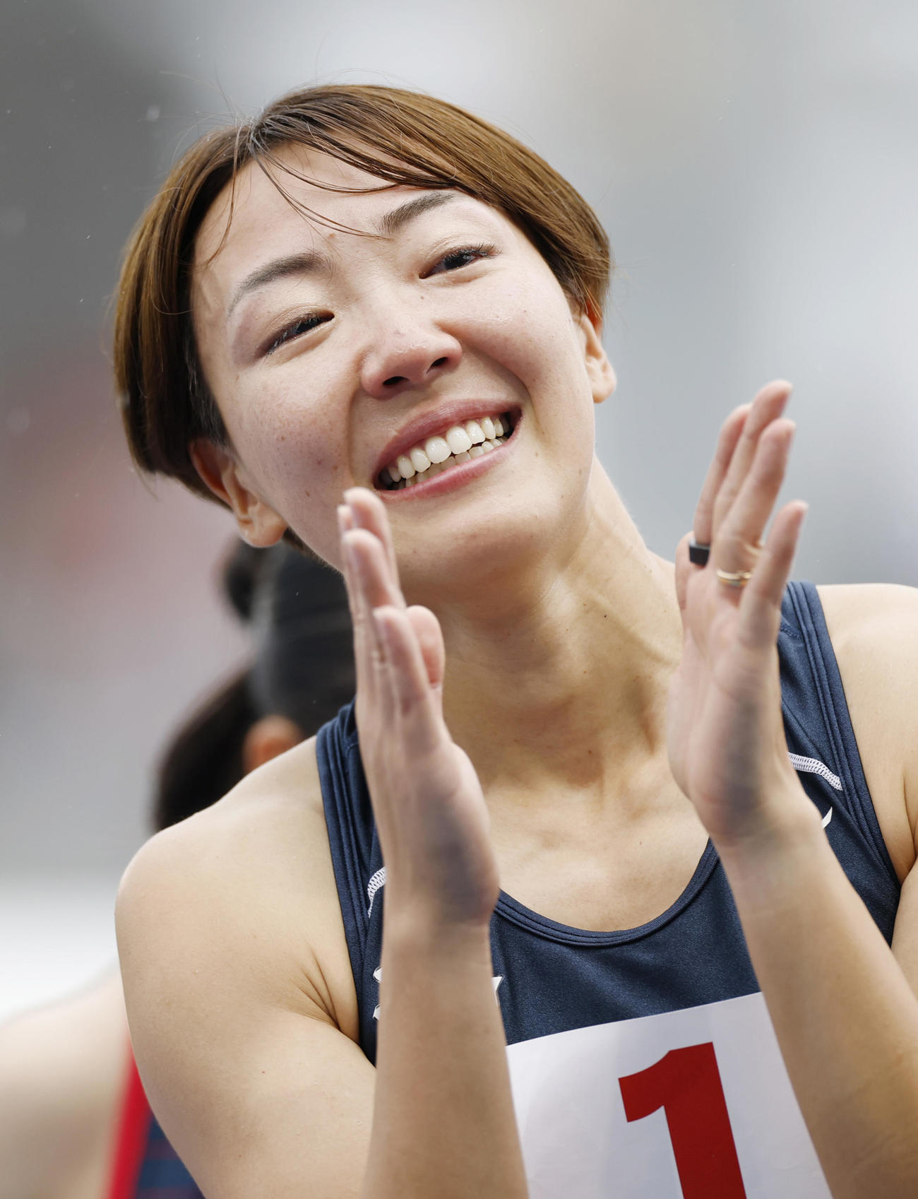 国民スポーツ大会の成年女子100メートル障害決勝を終えた北海道・寺田明日香＝平和堂HATOスタジアム（共同）
