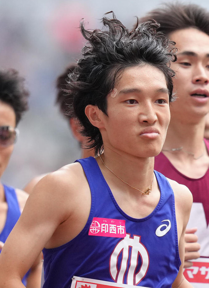 順大・吉岡大翔（中央）（2025年7月撮影）