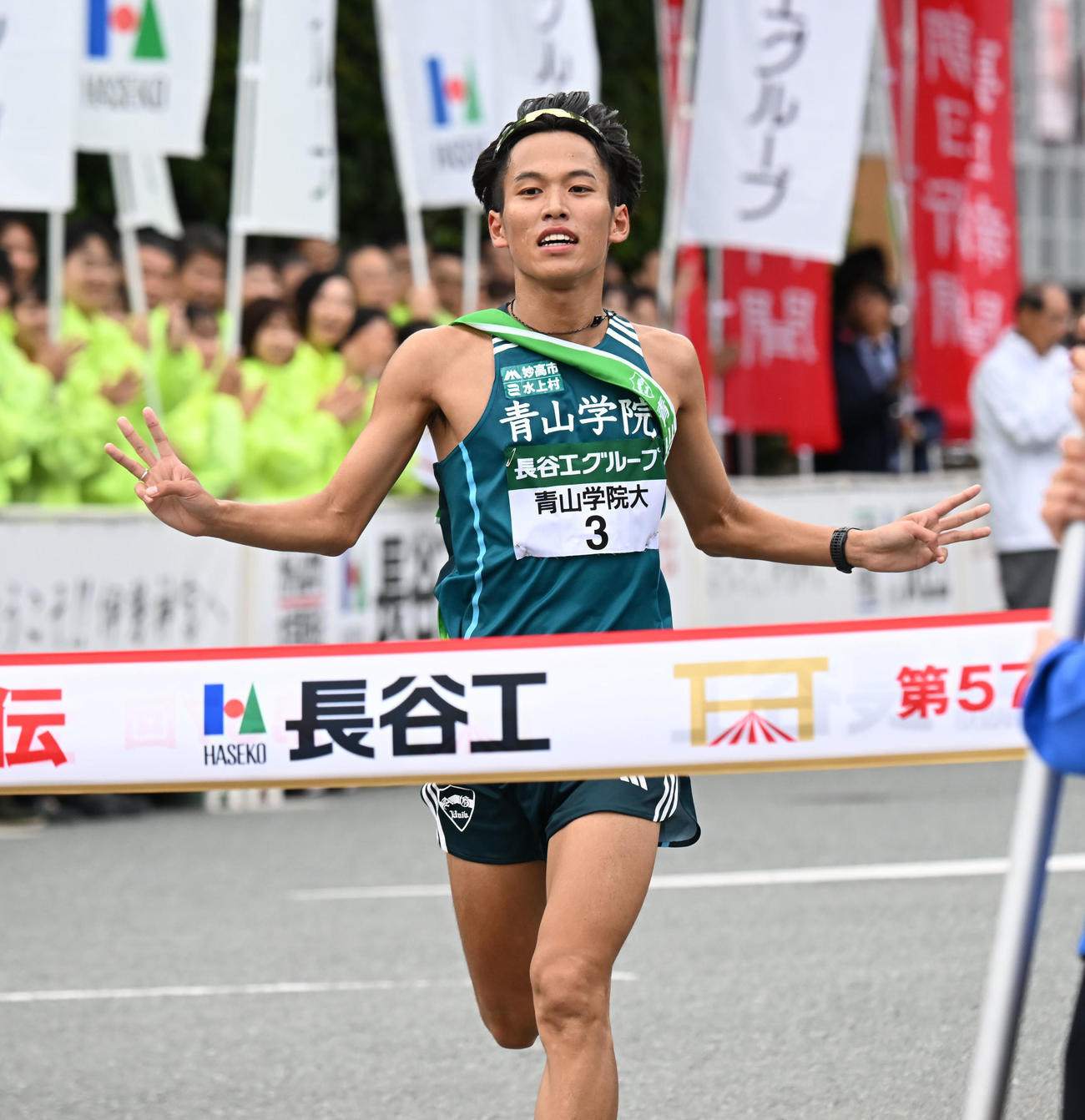 3位でゴールする青学大・小河原（撮影・和賀正仁）