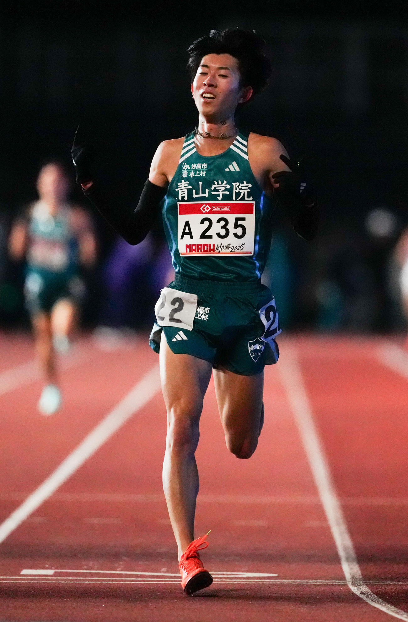 MARCH対抗戦　3組トップでゴールした青学大・上野山（撮影・鈴木みどり）