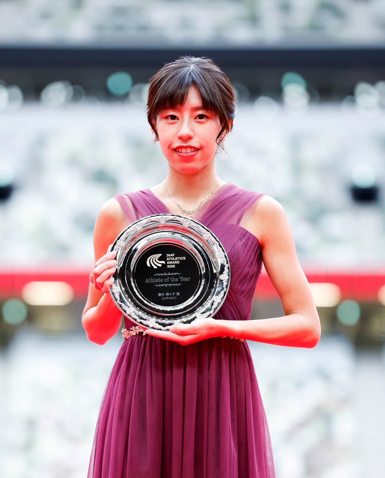 「日本陸連アスレティックス・アワード2025」で最優秀選手賞を受賞した藤井（日本陸連提供）