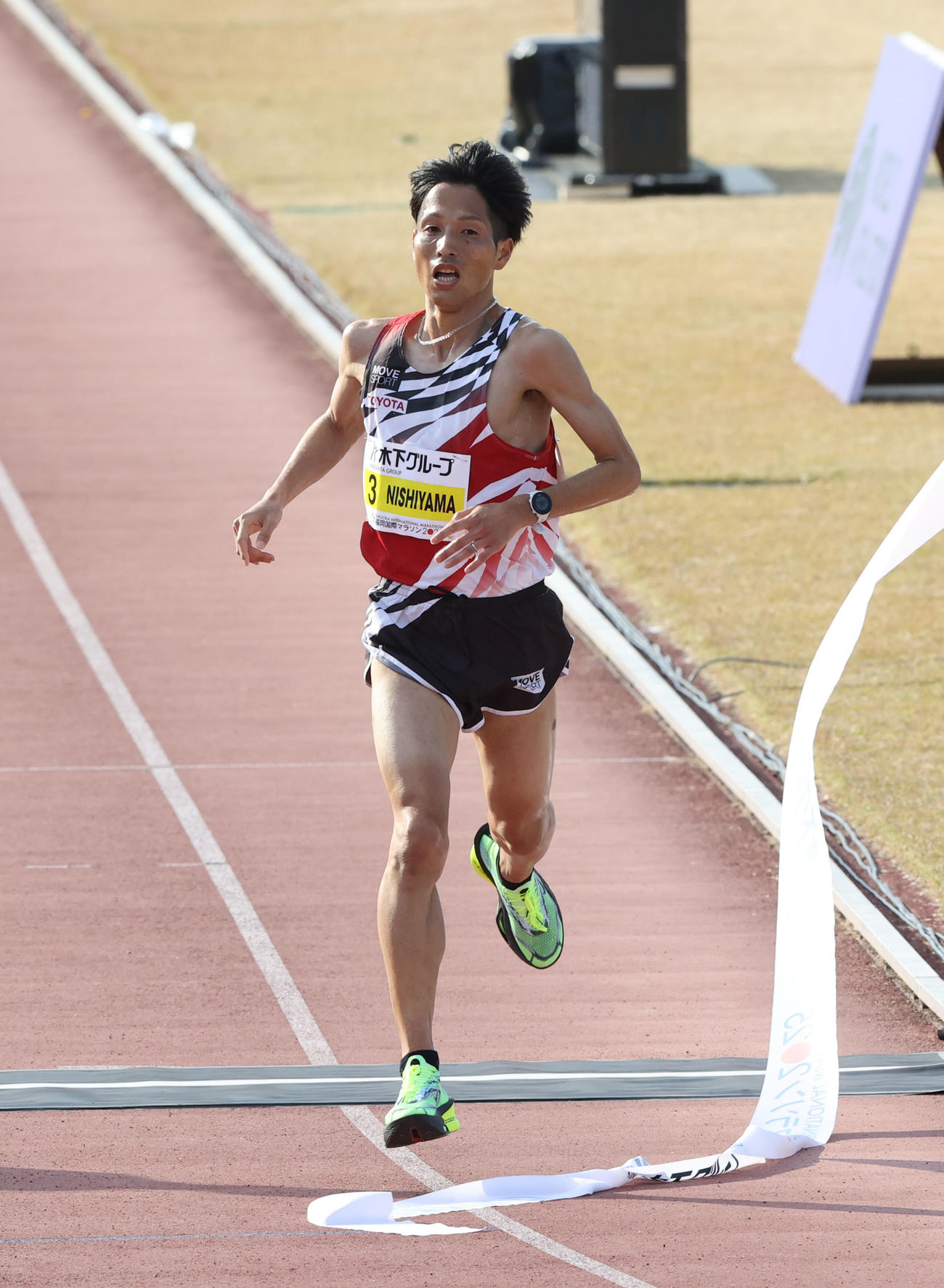 2位でゴールした西山（撮影・梅根麻紀）