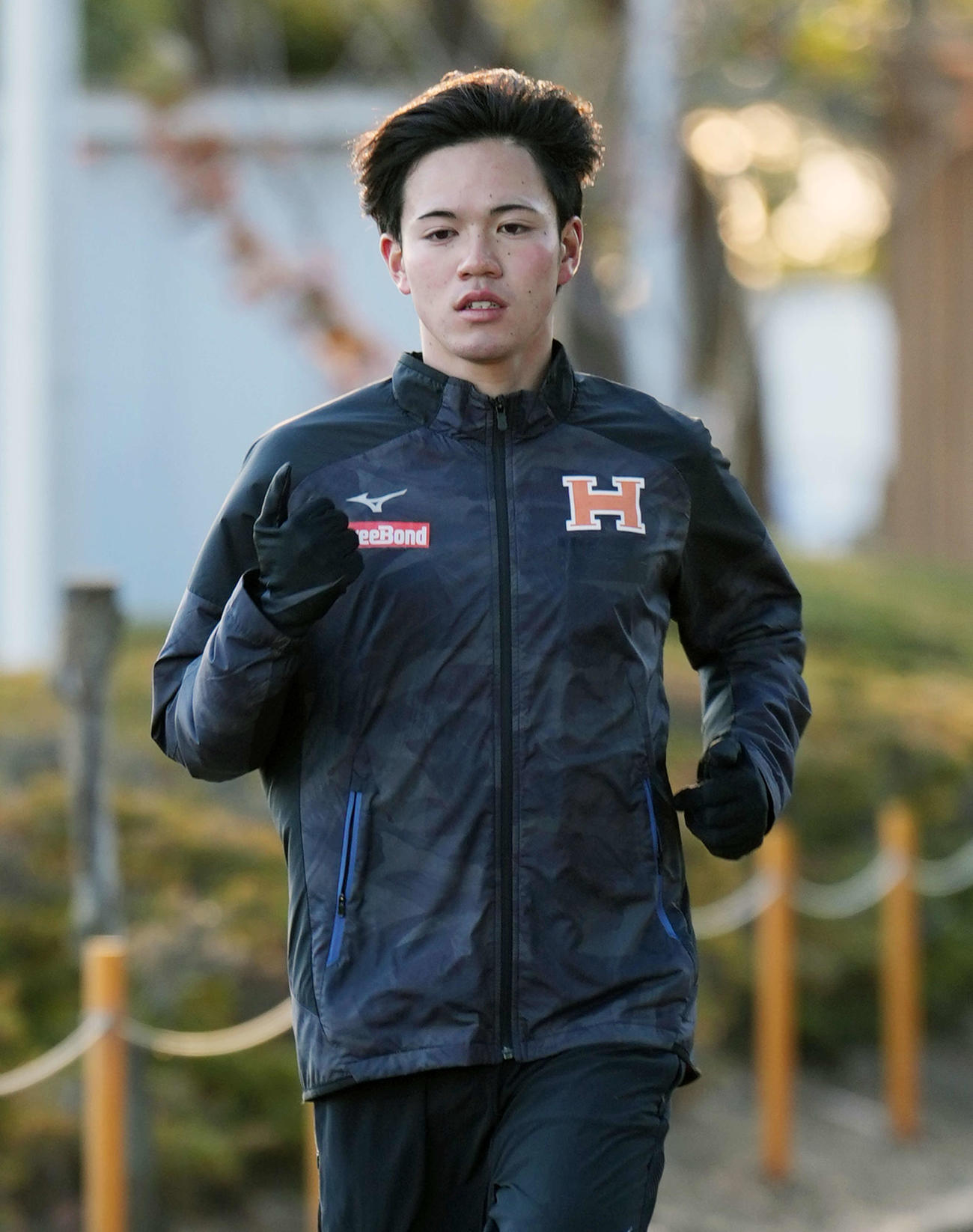公開練習を行う法大・大島（撮影・小島史椰）