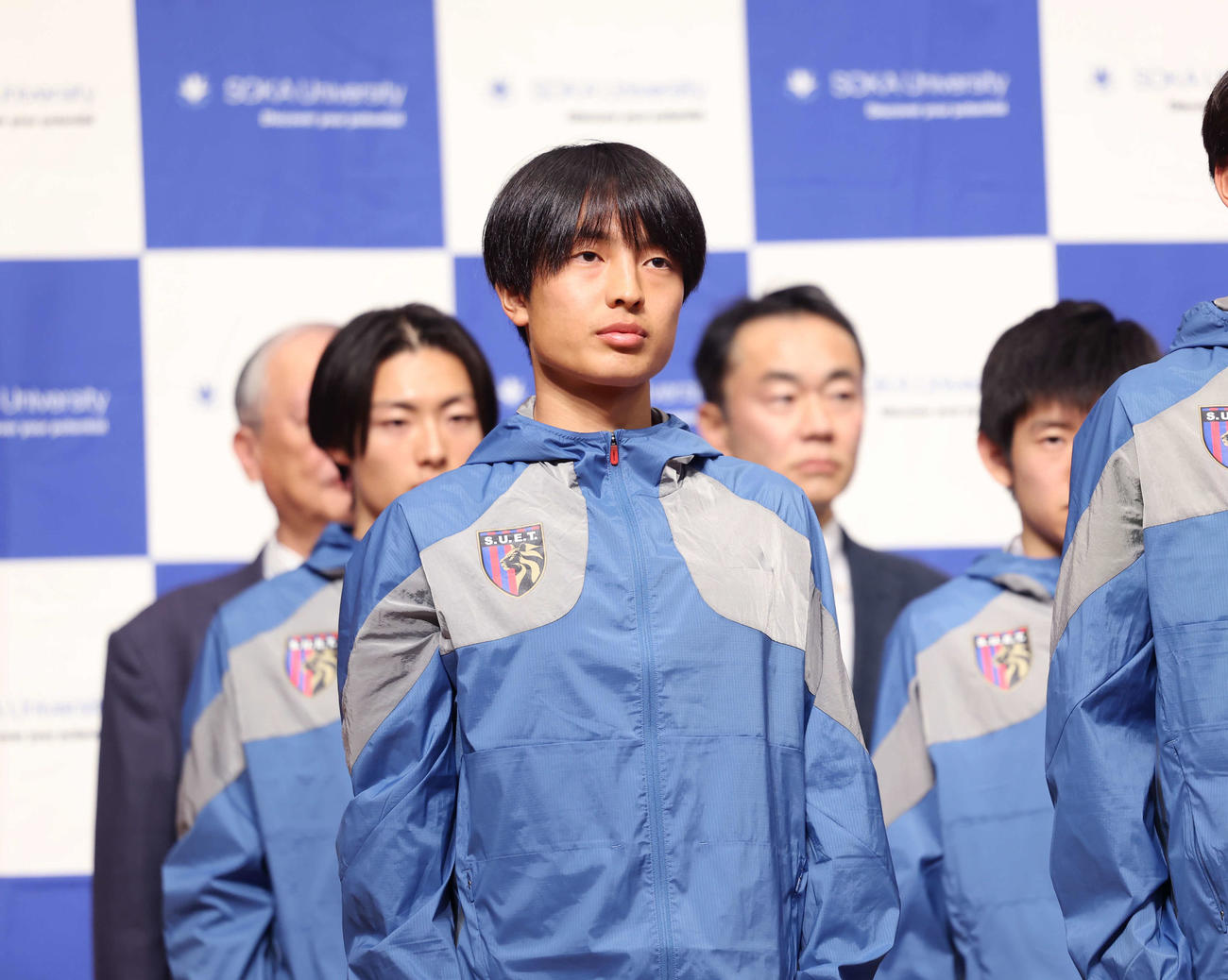 壮行会に登壇した創価大・篠原（撮影・増田悦実）