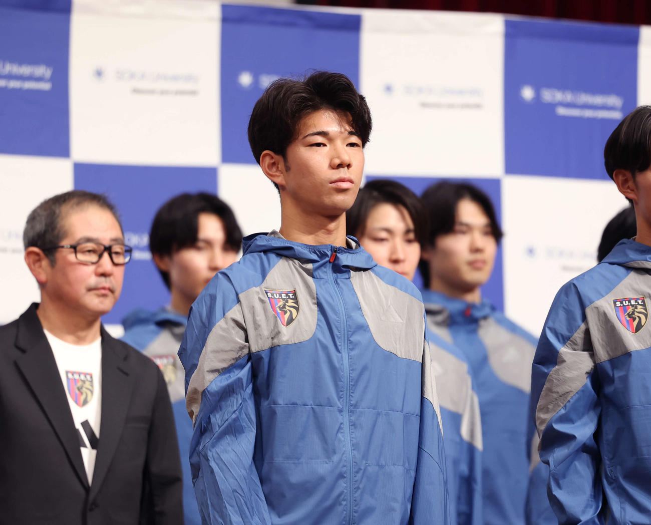 壮行会に登壇した創価大・有馬（撮影・増田悦実）