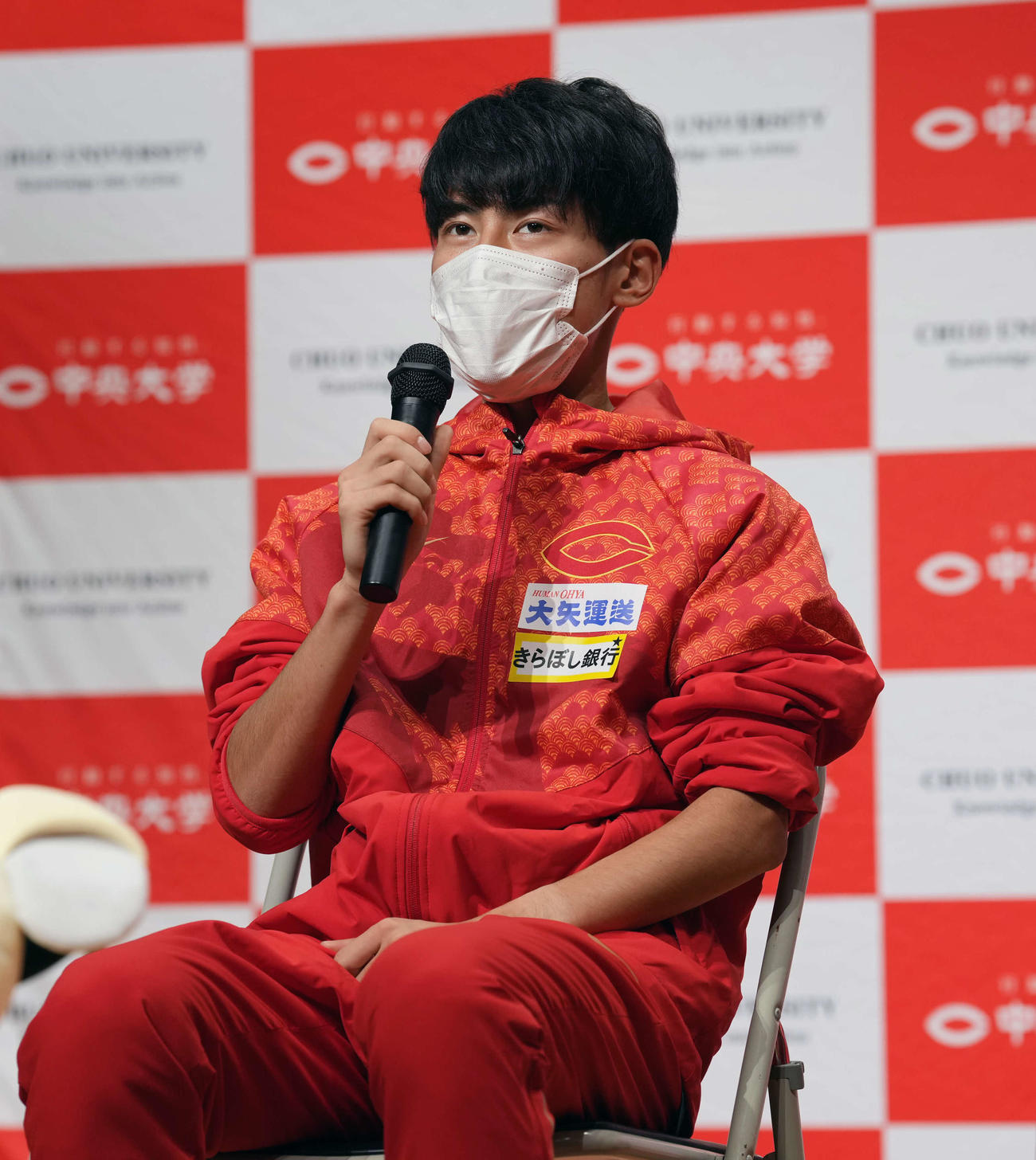 記者の質問に答える吉居（撮影・小島史椰）