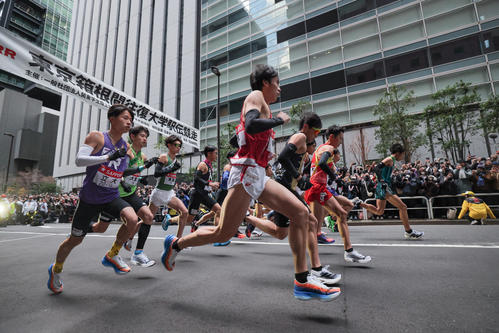 ナイキ 2014年箱根駅伝モデル 中央大学 ショートパンツ Mサイズ 箱根駅伝】1区は国学院大の青木瑠郁が区間新 最後尾スタートも「10