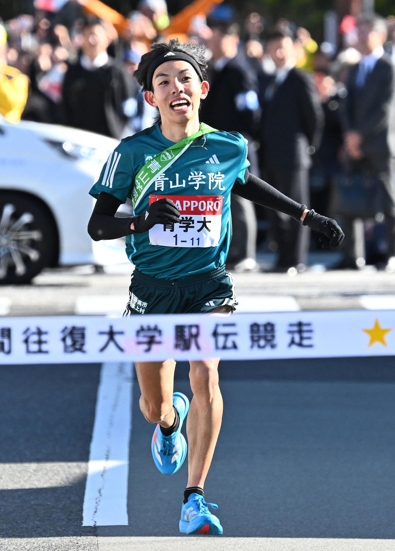 往路ゴール手前を力走する5区青学大・黒田（撮影・滝沢徹郎）