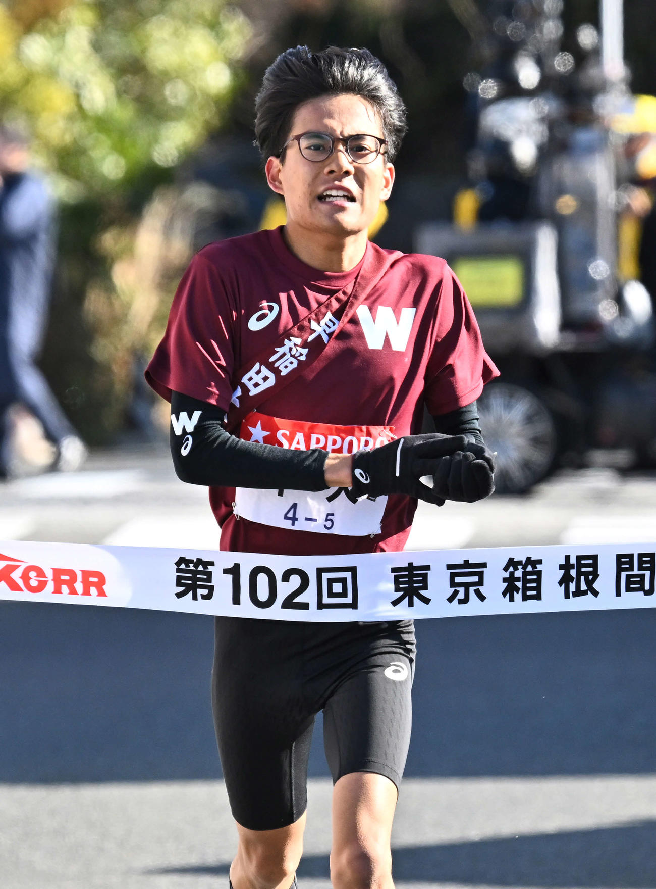 往路を2位でゴールする5区早大・工藤（撮影・滝沢徹郎）