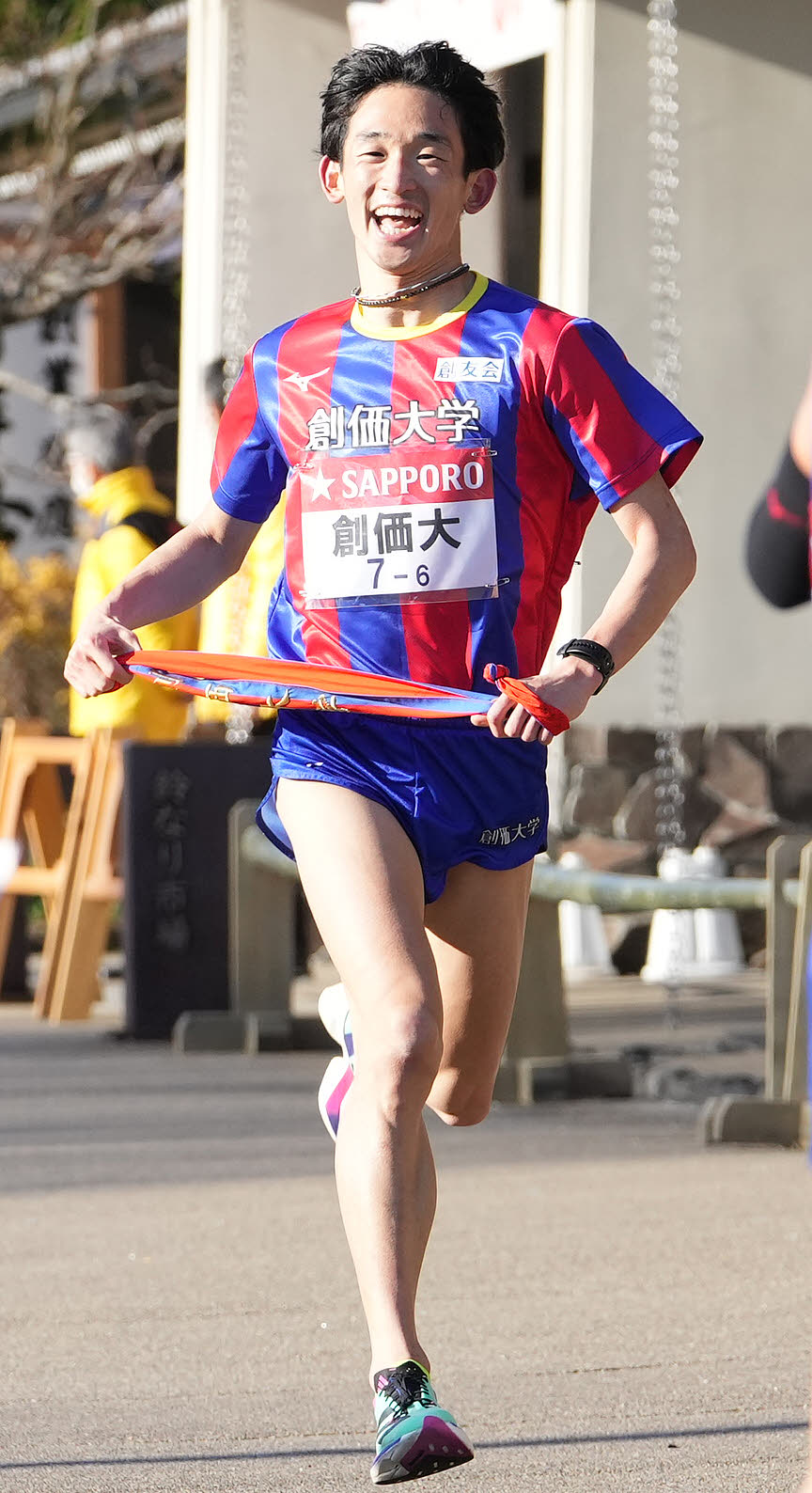 小田原中継所に到着する創価大6区濱野将基（2023年1月3日撮影）
