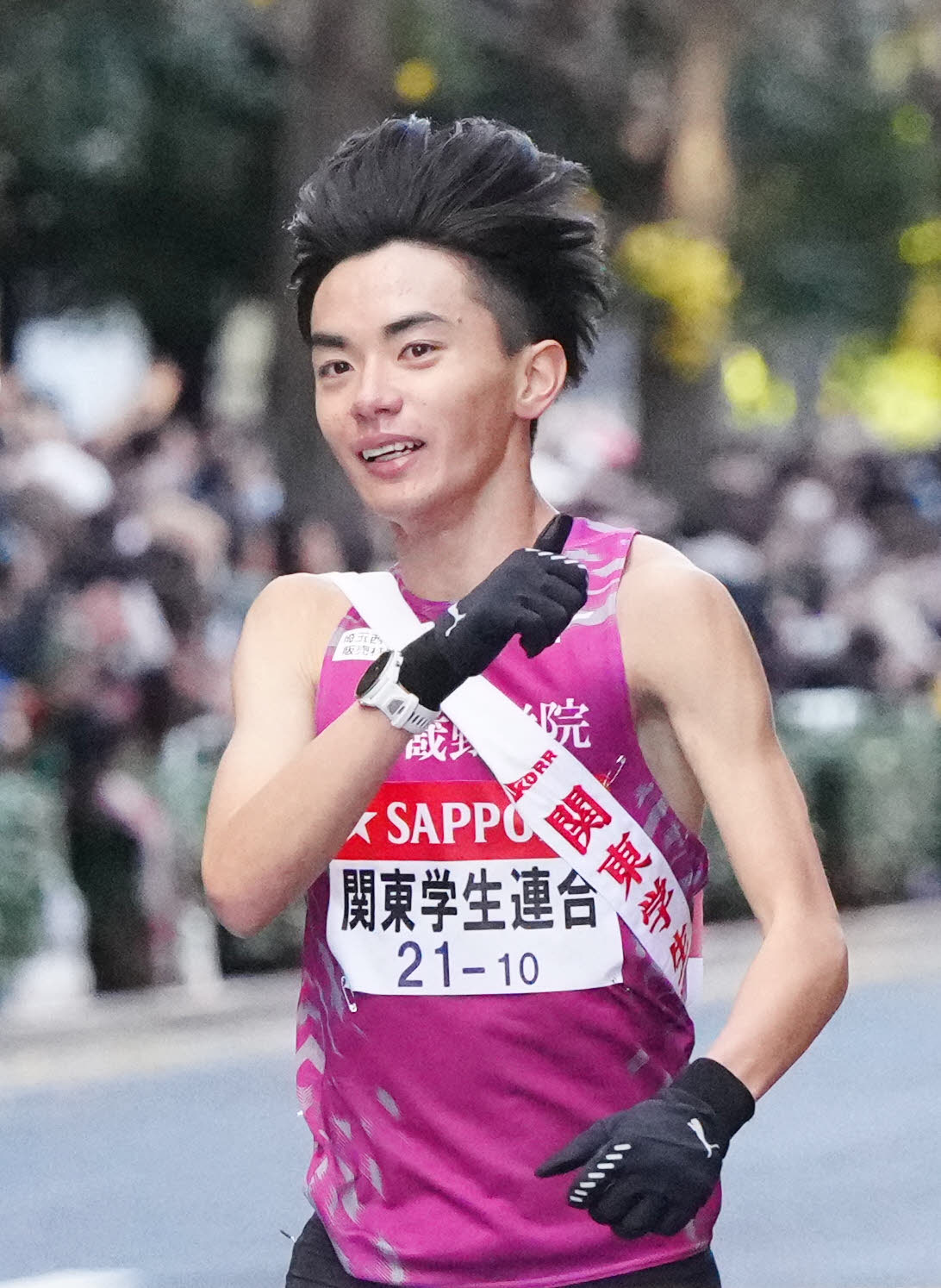 「イイじゃんポーズ」でゴールするM！LK佐野勇斗と同姓同名の関東学生連合10区の武蔵野学院大・佐野颯人（撮影・江口和貴）