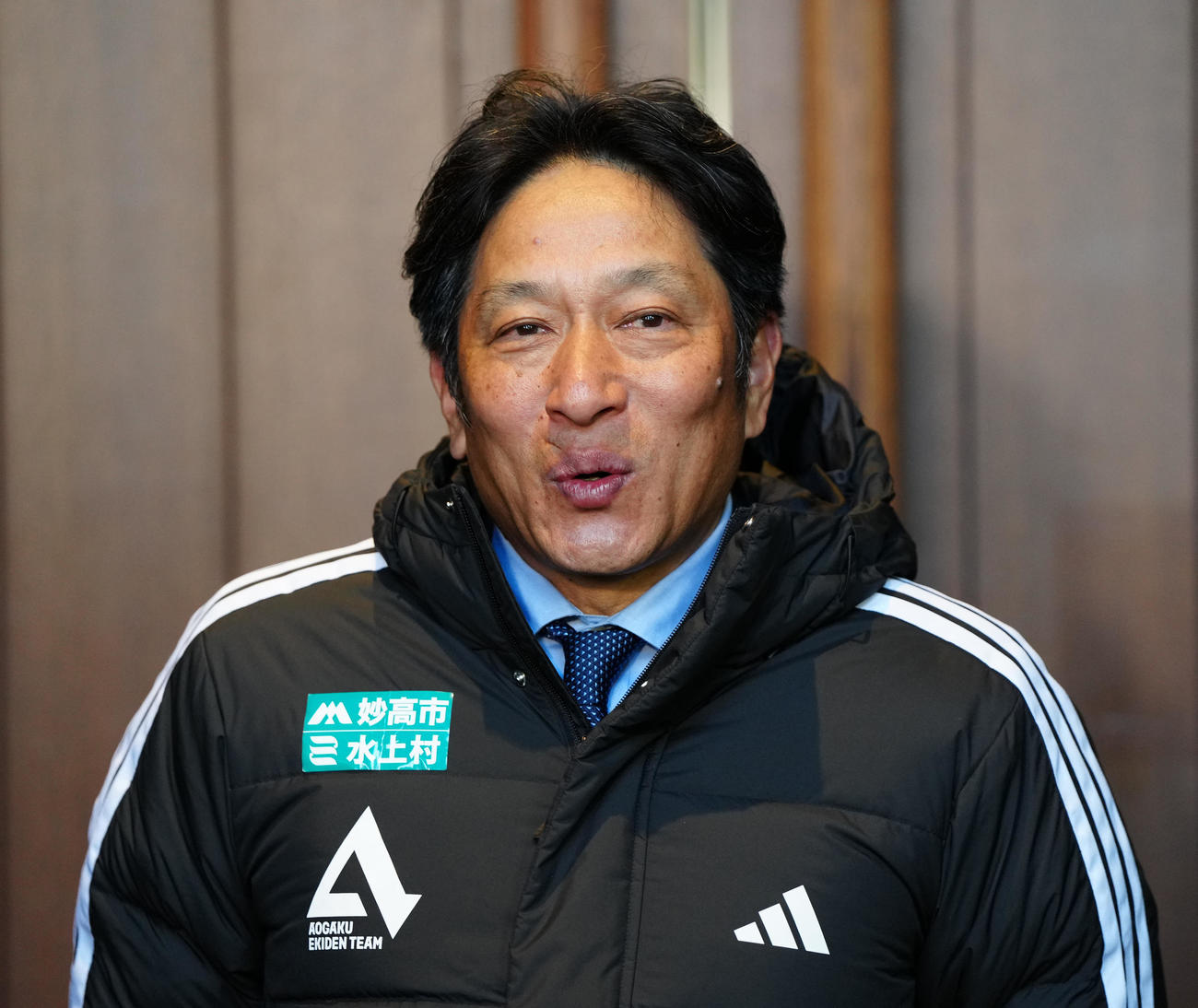 箱根駅伝優勝報告会後、取材に応じる青学大・原監督（撮影・江口和貴）