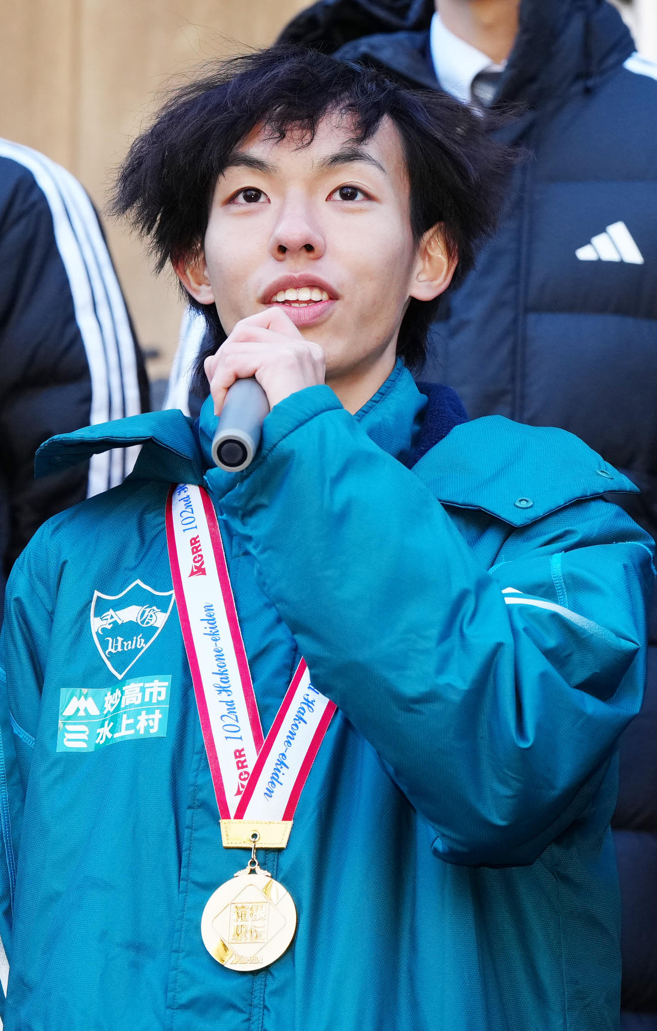 箱根駅伝優勝報告会であいさつする青学大主将の黒田（撮影・江口和貴）
