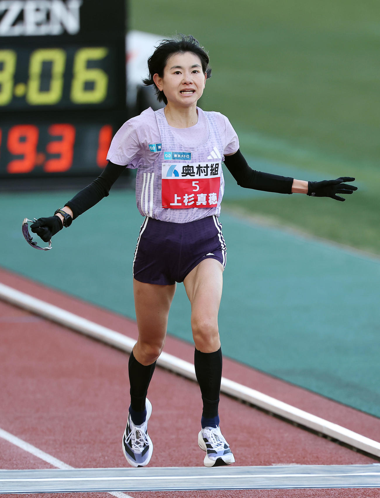 5位でゴールする上杉（撮影・前田充）
