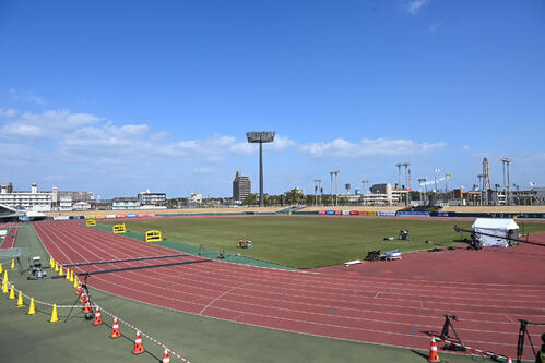 ゴール地点のジェイリーススタジアム(撮影・林敢治)