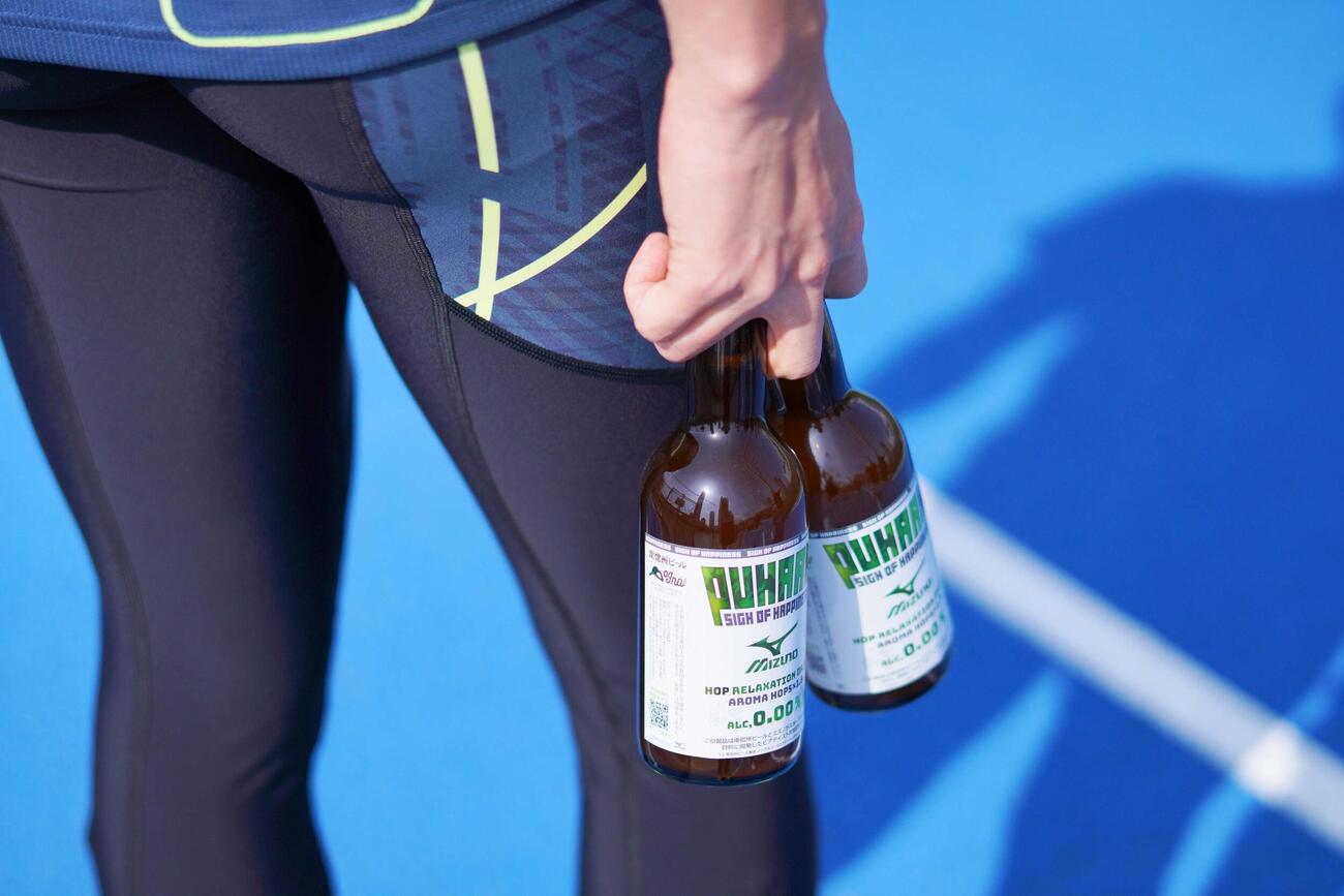 スポーツ後の楽しみとして飲むことを念頭に販売されているミズノの「PUHAAH」（同社提供）