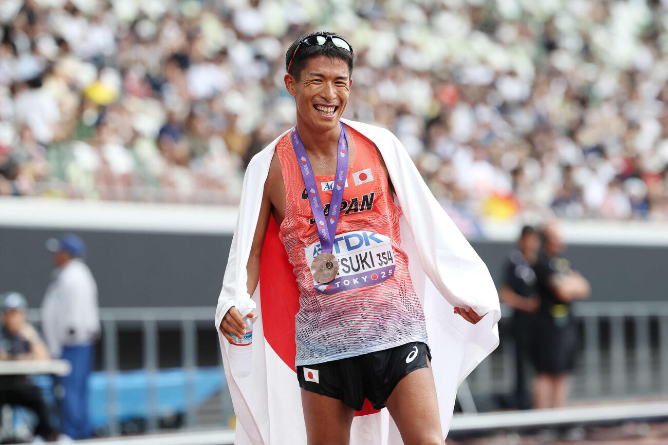 世界陸上男子35キロ競歩で銅メダルの勝木隼人