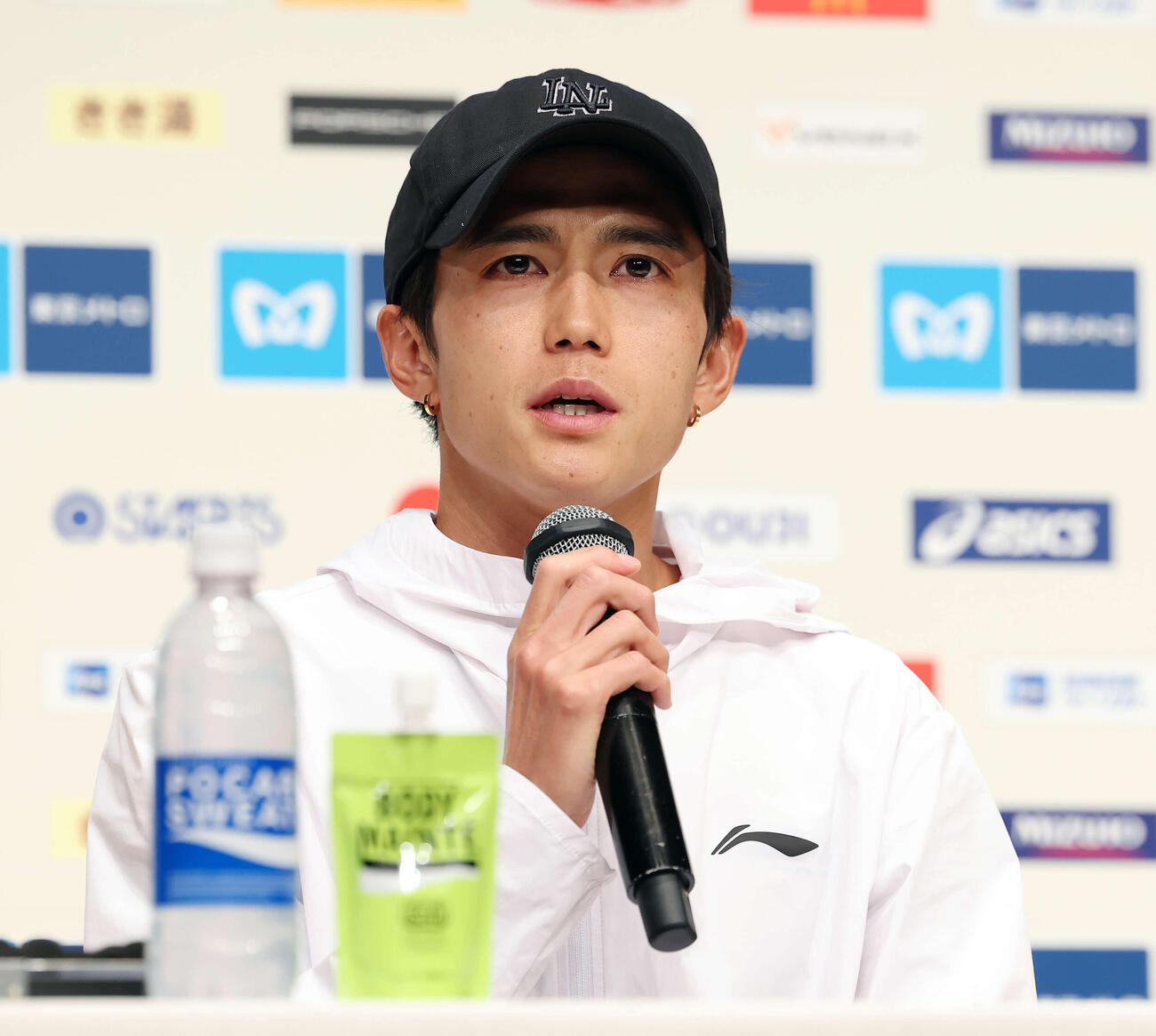 東京マラソン2026　会見で話す日本人男子トップの大迫（撮影・宮地輝）