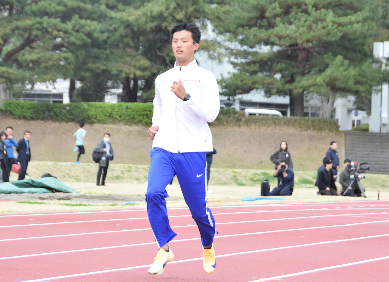 練習公開したホンダ加入の東洋大・柳田（撮影・泉光太郎）