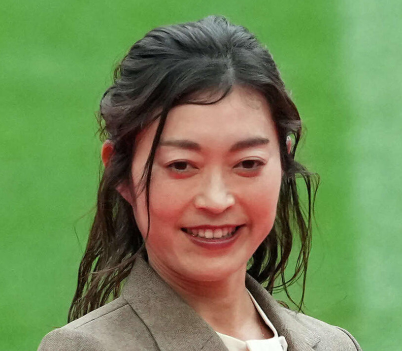 岡田久美子さん（25年11月撮影）