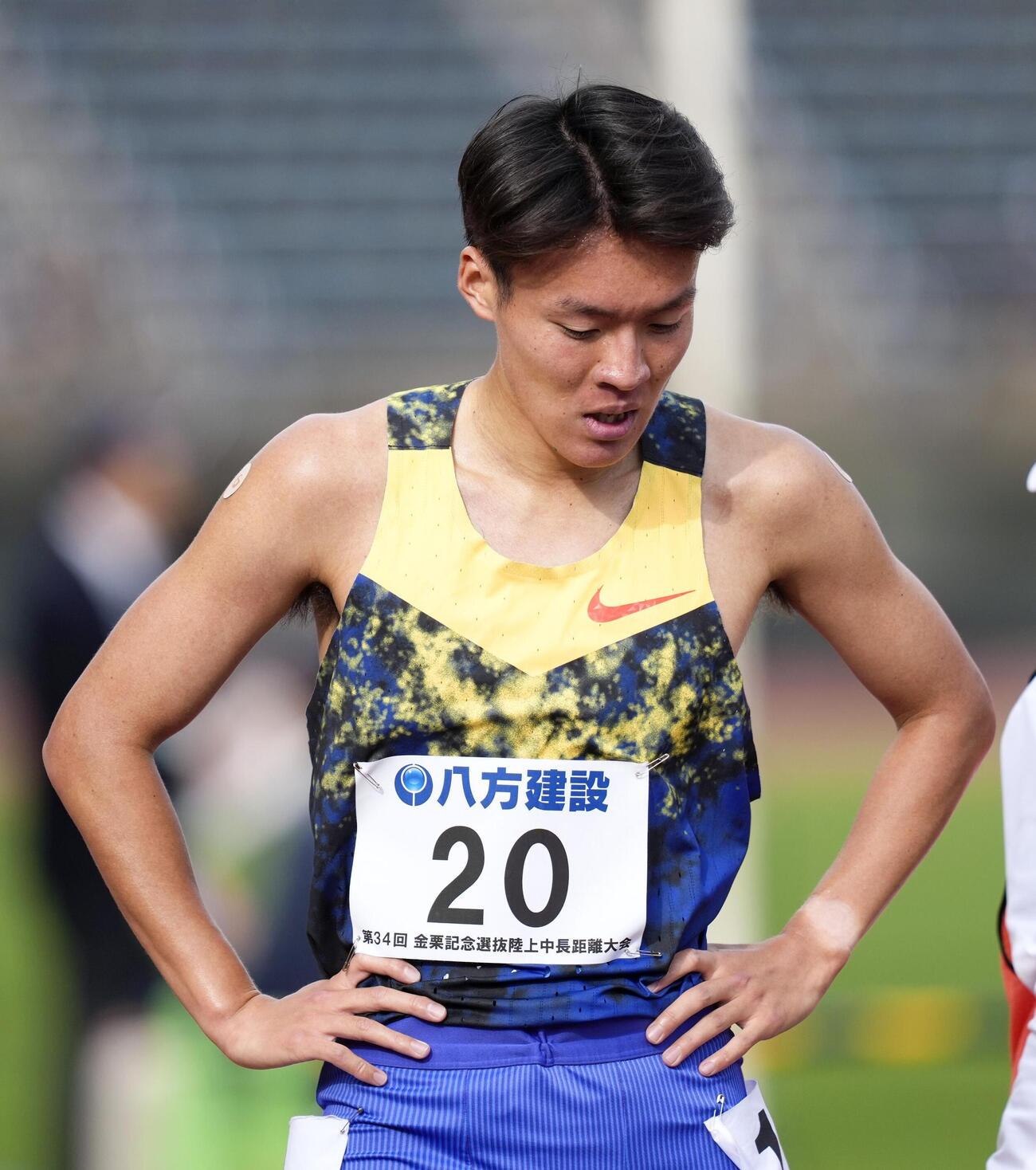 男子1500 メートル （タイムレース）で12位だった佐藤圭汰＝えがお健康スタジアム（共同）