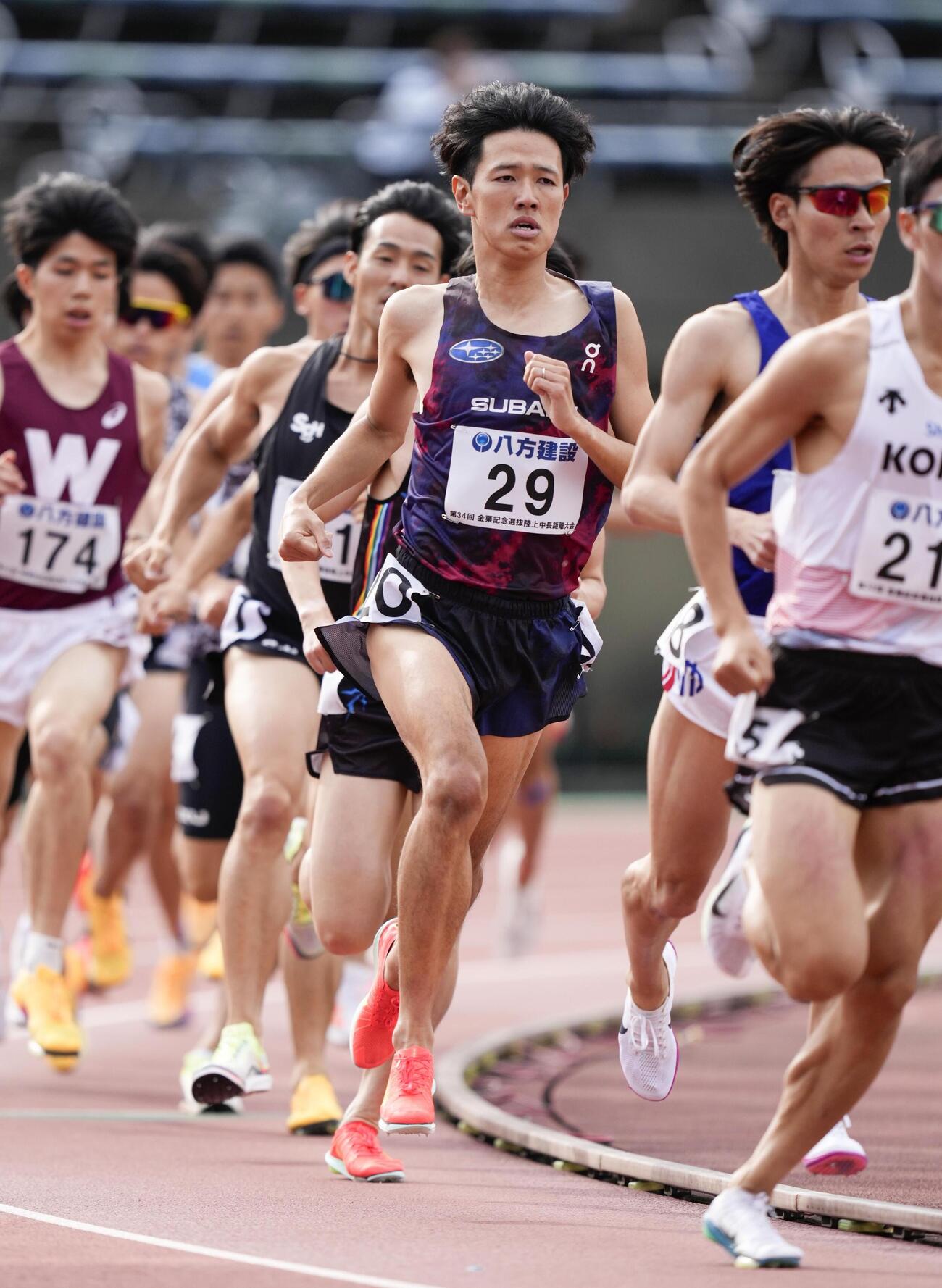 男子1500 メートル （タイムレース）　3分40秒15で優勝した森田佳祐（29）＝えがお健康スタジアム（共同）