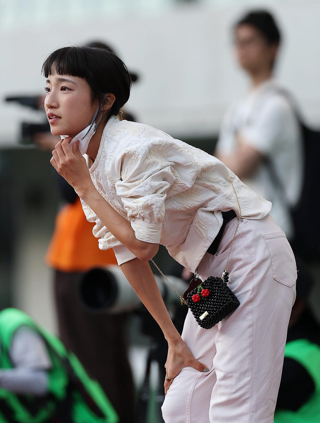 第13回木南道孝記念陸上競技大会・女子1万メートル　声援を送る矢田みくに（撮影・前田充）