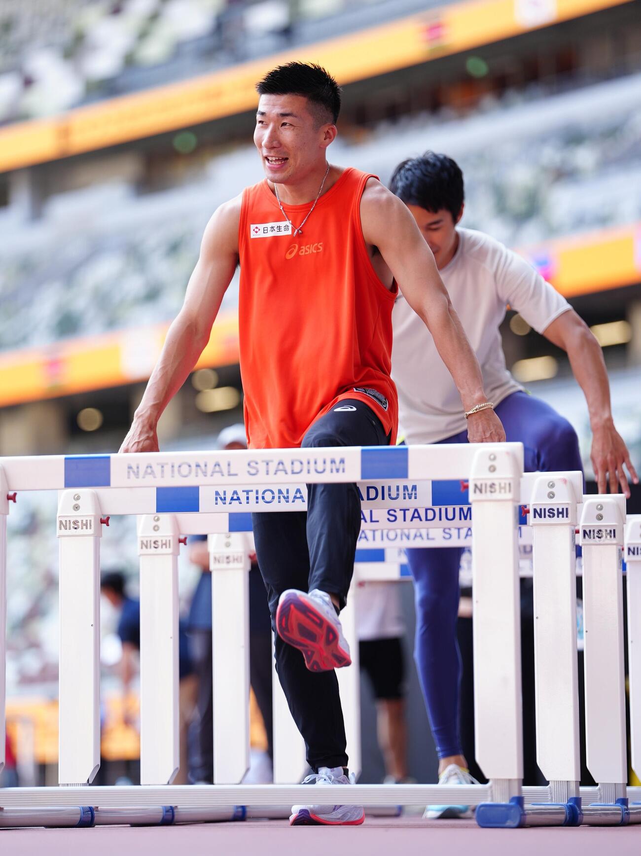 ＜セイコーゴールデングランプリ陸上2026　前日練習＞ウオーミングアップする桐生祥秀（代表撮影）