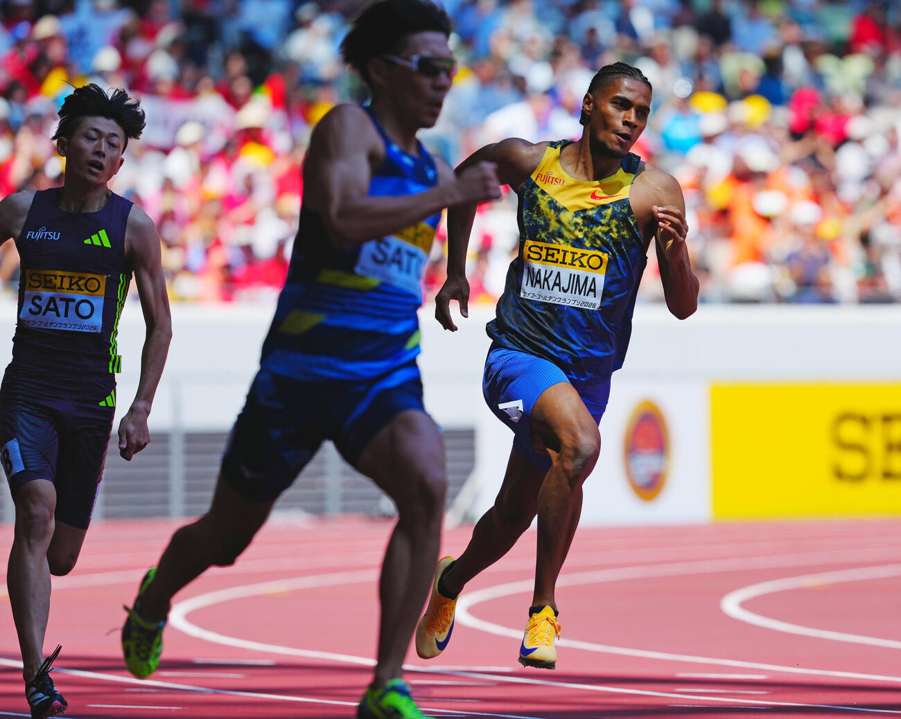 セイコーゴールデングランプリ2026男子400メートル、力走する中島佑気ジョセフ（右）（撮影・垰建太）
