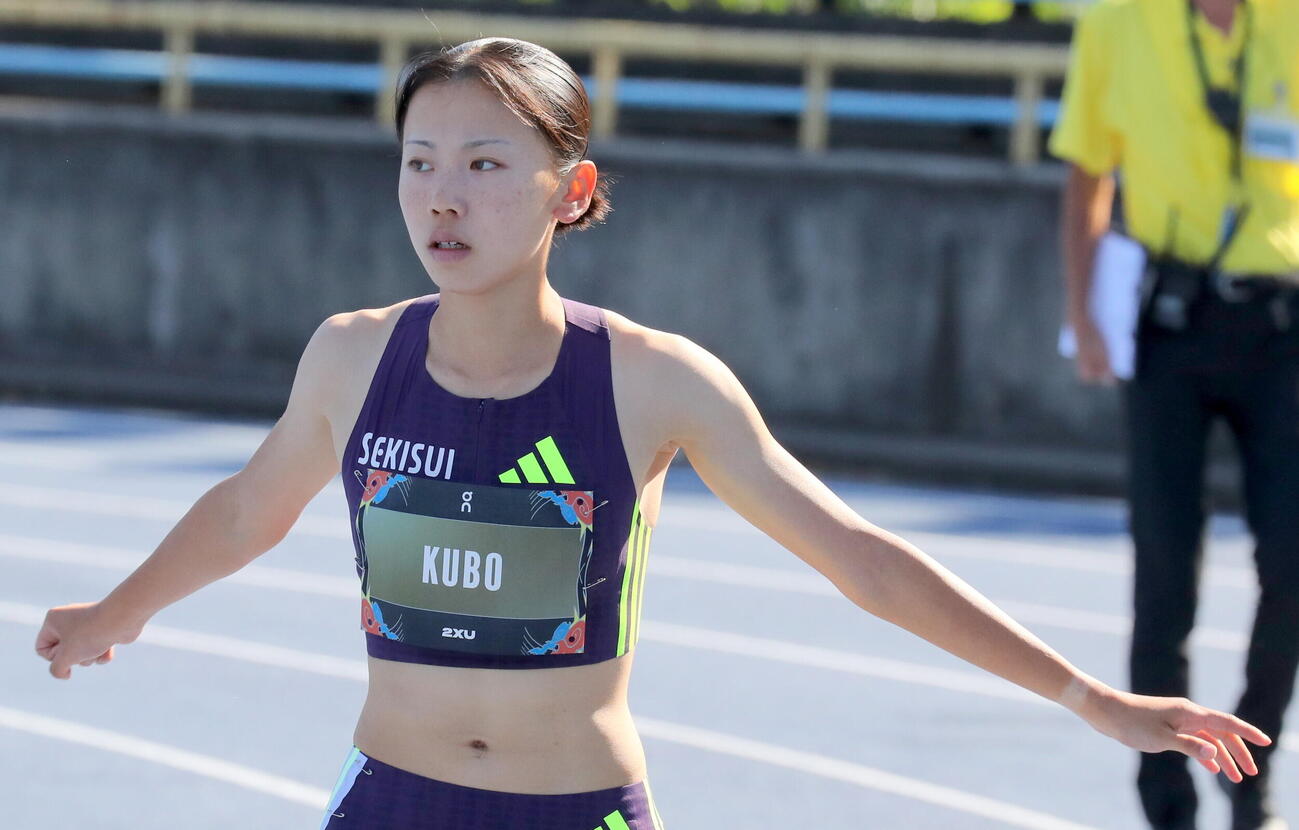 女子800メートルで優勝した久保凛（撮影・木下淳）